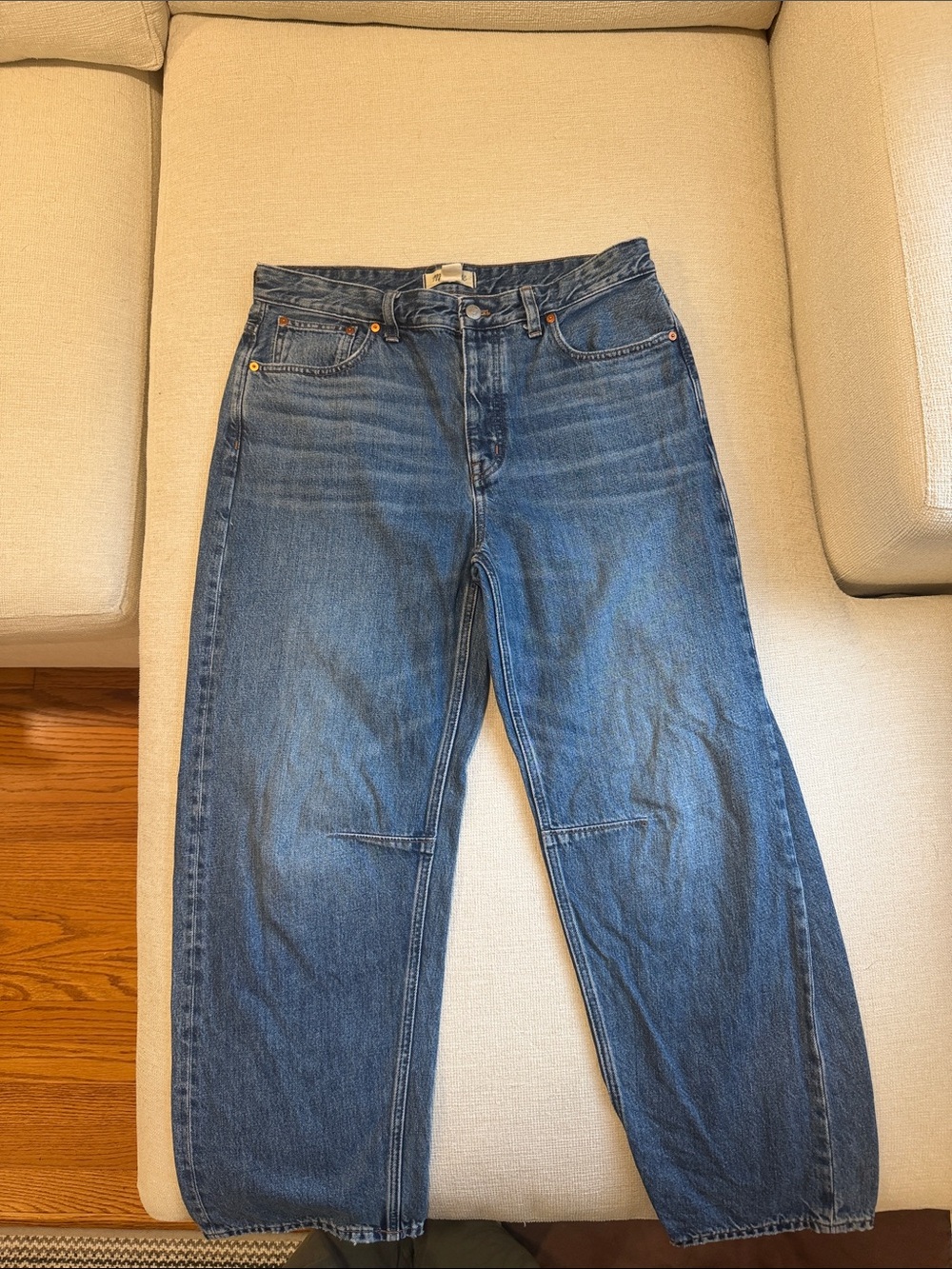 Madewell darted barrel leg Jean